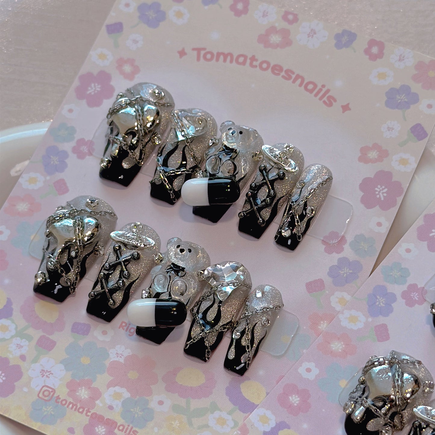 Y2K Babe (Can leave the pill charms)