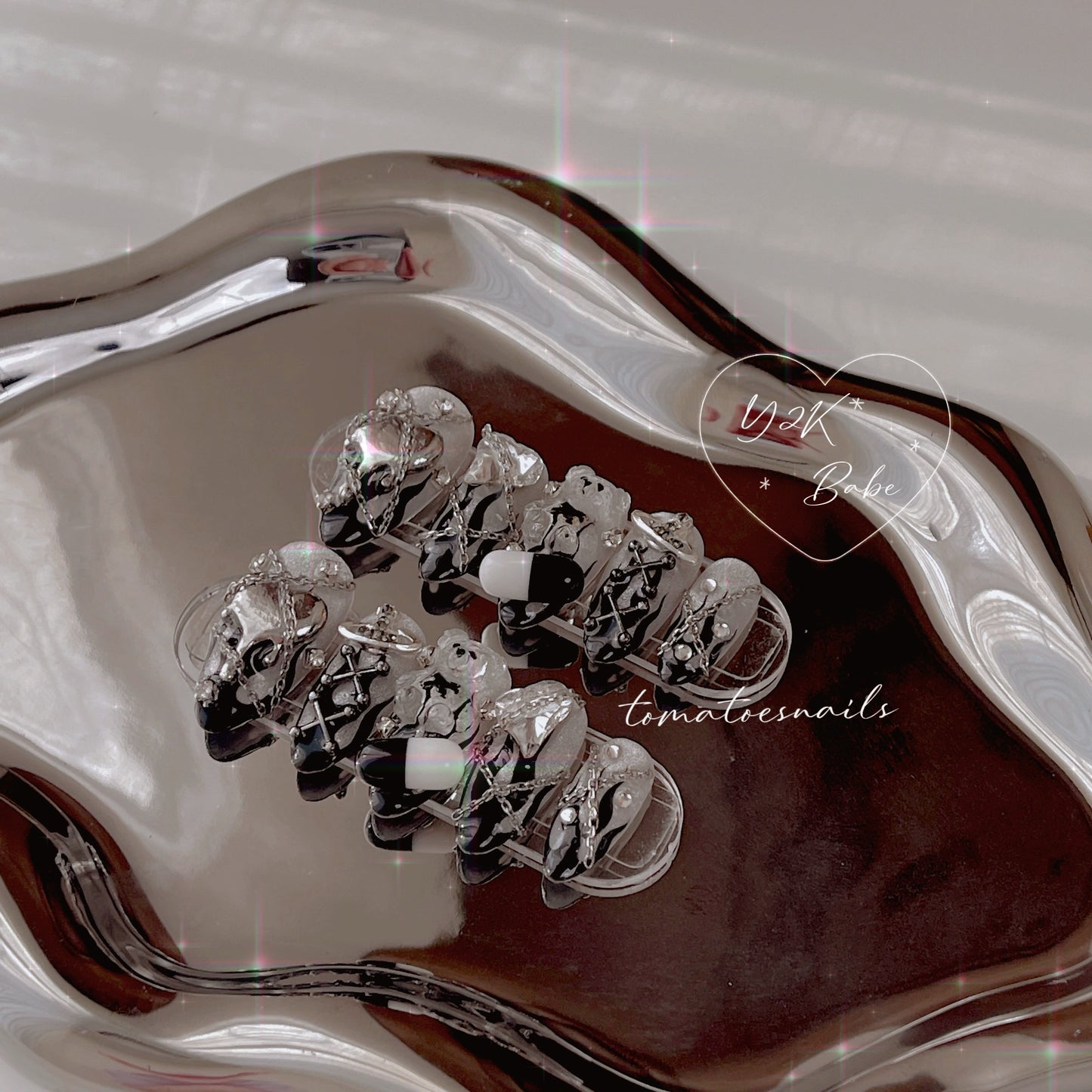 Y2K Babe (Can leave the pill charms)