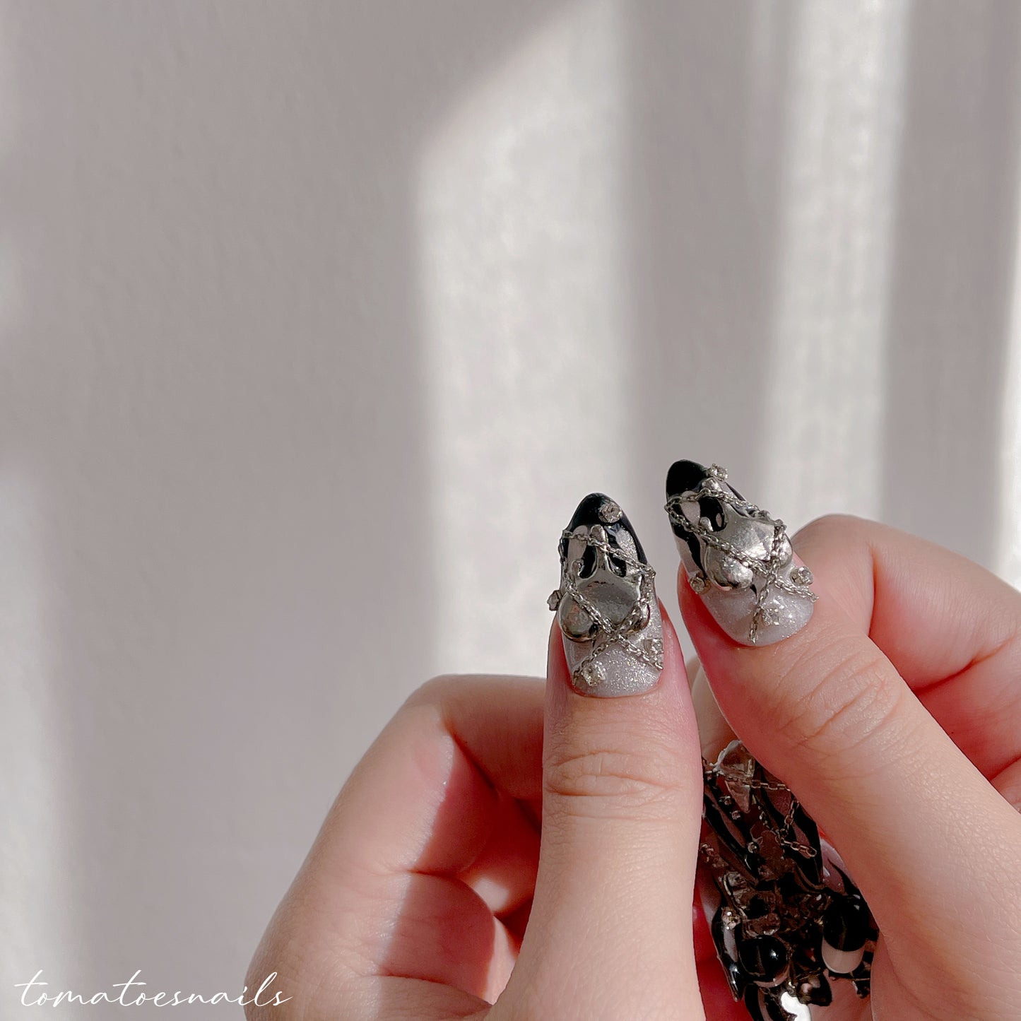 Y2K Babe (Can leave the pill charms)