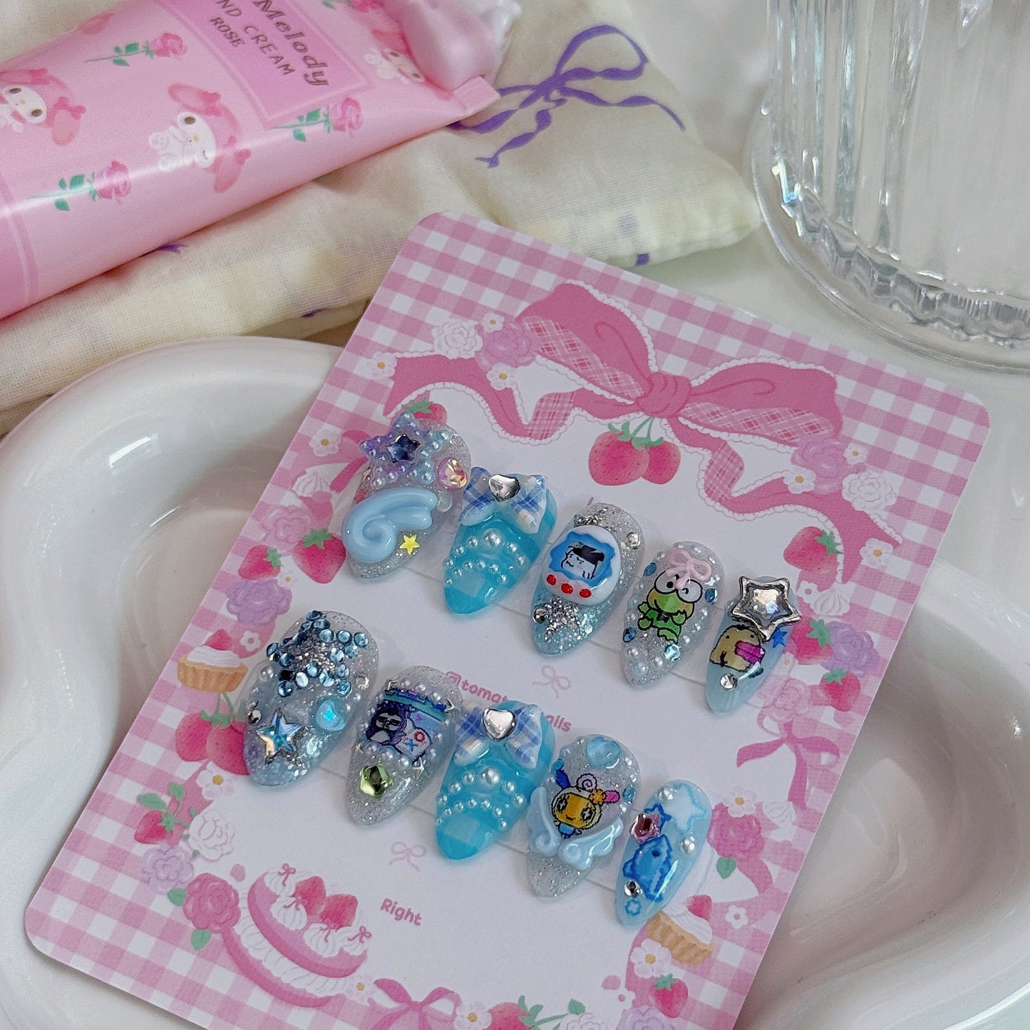 Gashapon Tamagotchi (Random Characters)