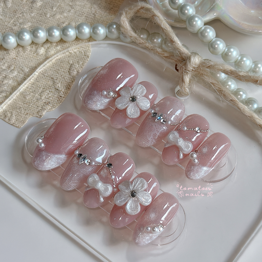 Forever Pearl (Flowers can be adjusted)